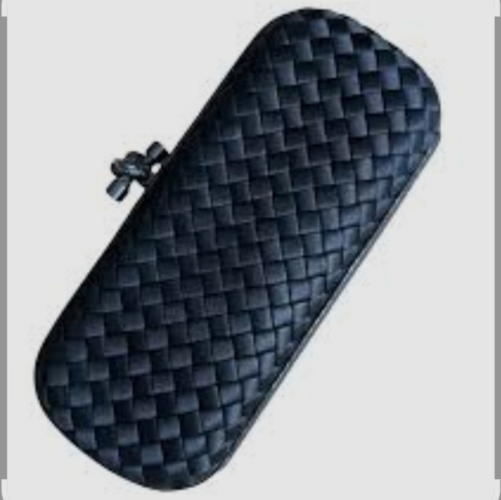 Bottega VenetaPochette Knot silk clutch bag
